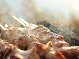 طريقة عمل كباب لحم مشوي على الفحم بتتبيلة مغربية